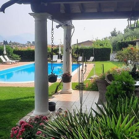 B&B Villa Fiorini Moniga del Garda ภายนอก รูปภาพ