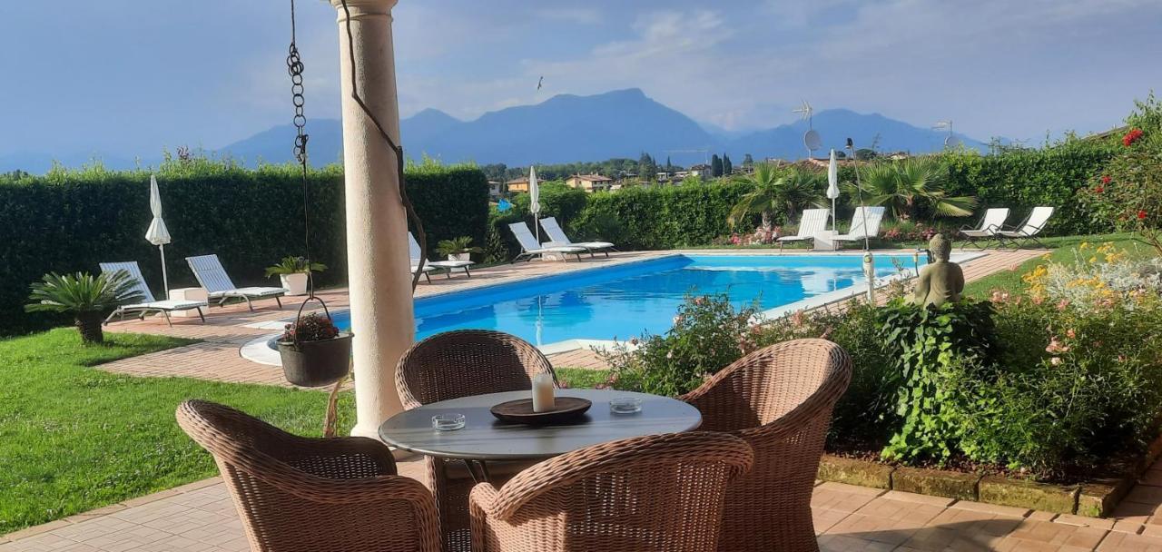 B&B Villa Fiorini Moniga del Garda ภายนอก รูปภาพ