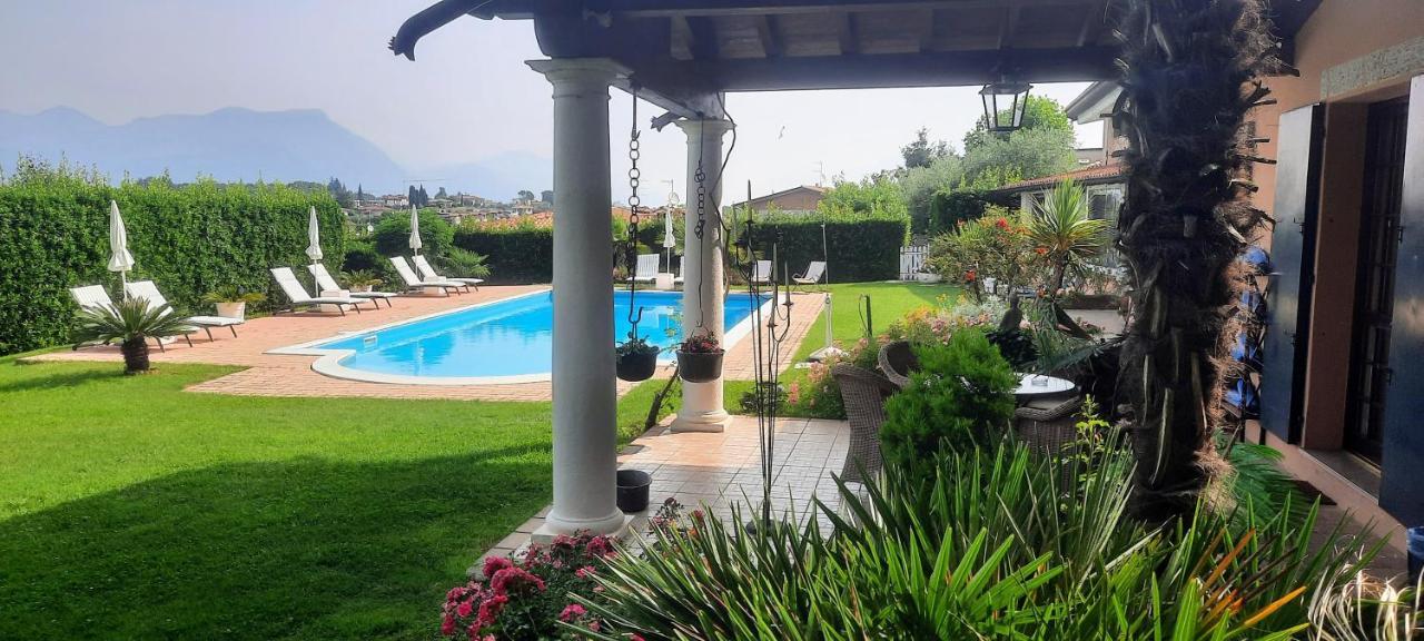B&B Villa Fiorini Moniga del Garda ภายนอก รูปภาพ