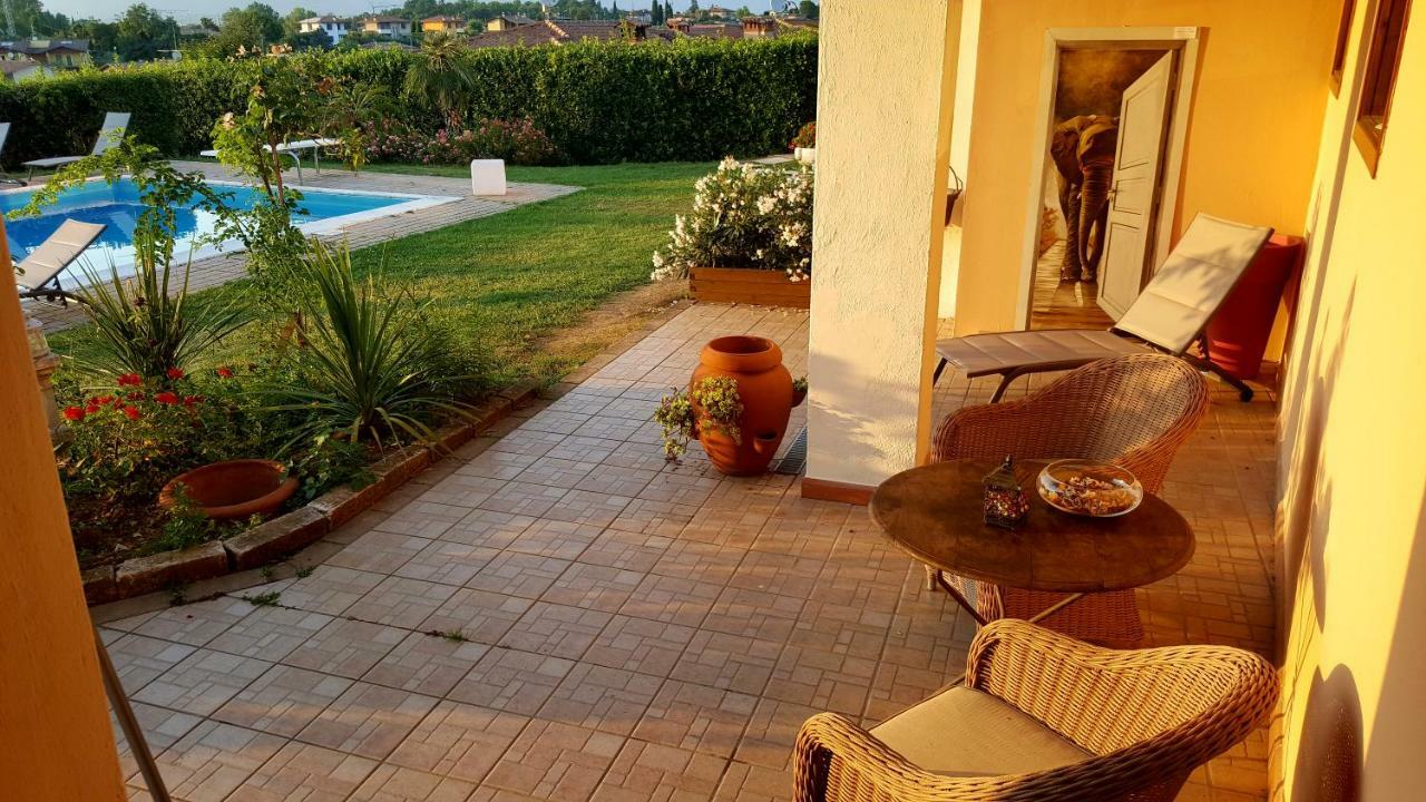 B&B Villa Fiorini Moniga del Garda ภายนอก รูปภาพ