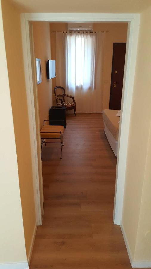 B&B Villa Fiorini Moniga del Garda ภายนอก รูปภาพ