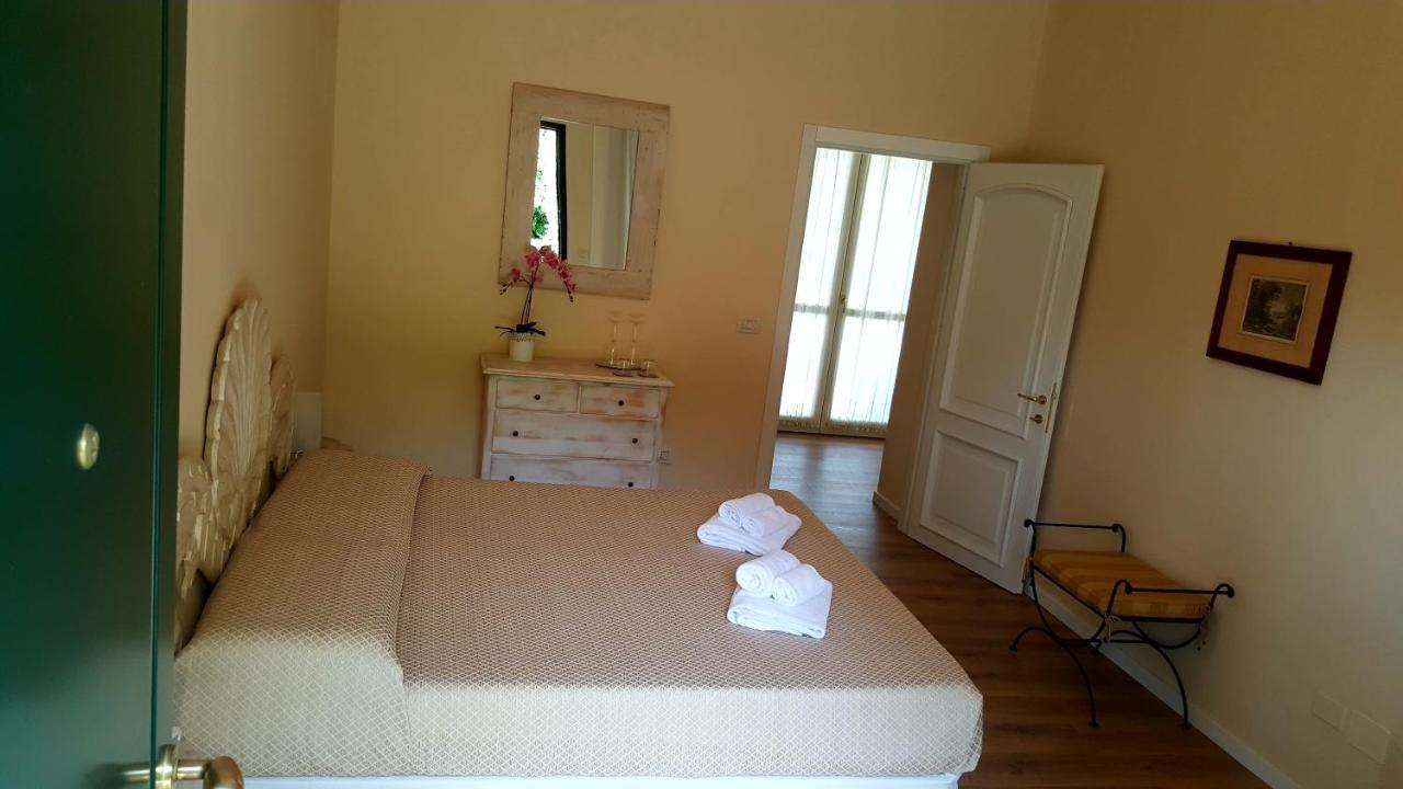 B&B Villa Fiorini Moniga del Garda ภายนอก รูปภาพ